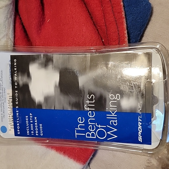 New GO WALKING BY SPORTLINE PEDOMETER - Picture 2 of 2